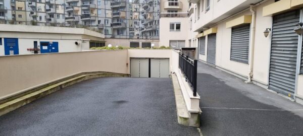 garde-meuble Courbevoie costockage stockage avenue gambetta 92400 Courbevoie proximité La Défense 5